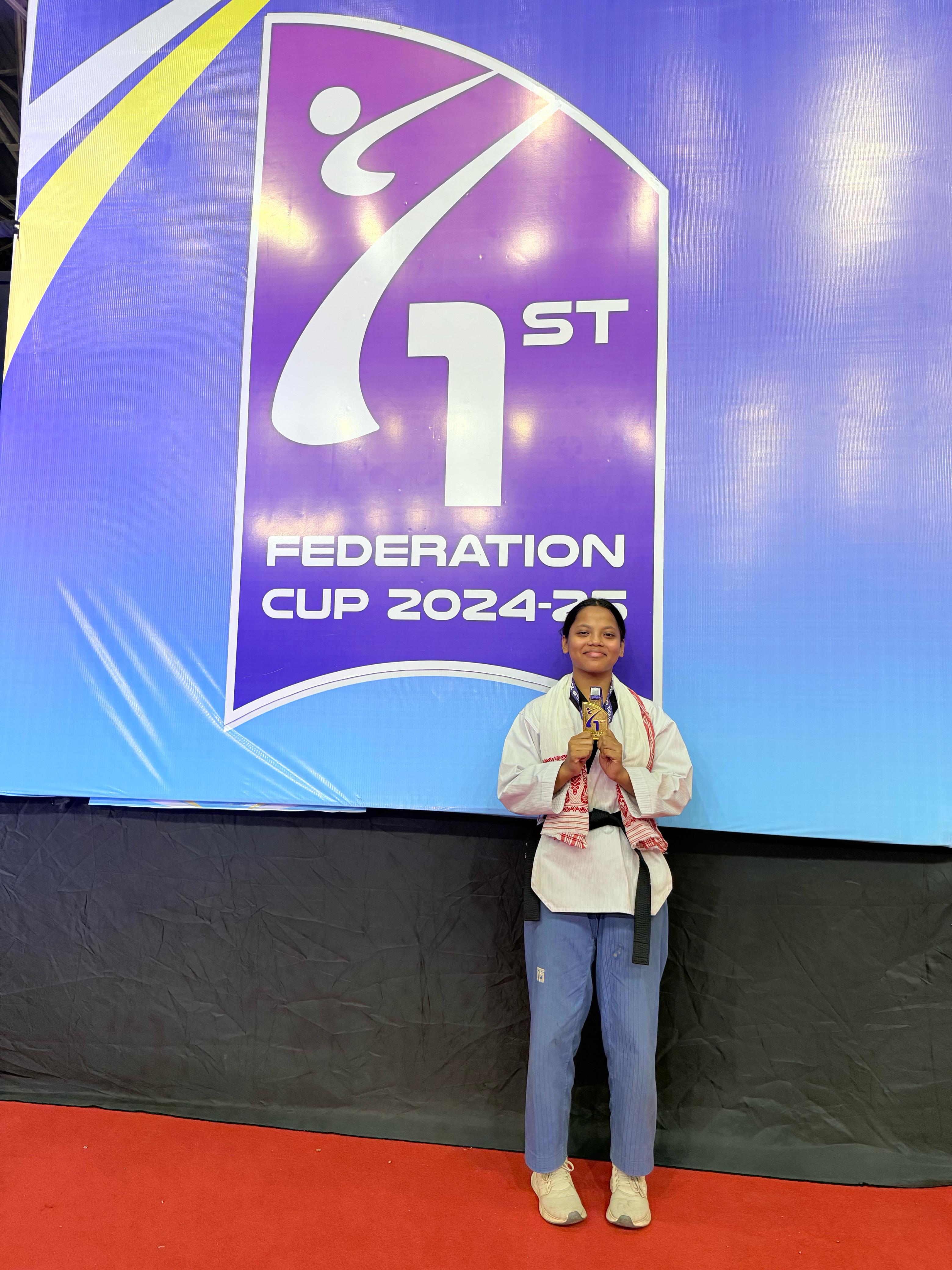 Junior Girl's Group Poomsae: Gold